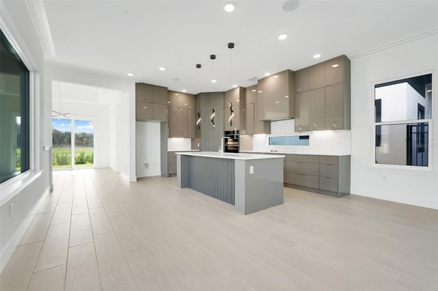 3044 KENSINGTON AVENUE, Davenport, FL 33837