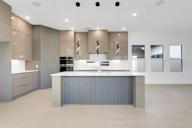 3044 KENSINGTON AVENUE, Davenport, FL 33837