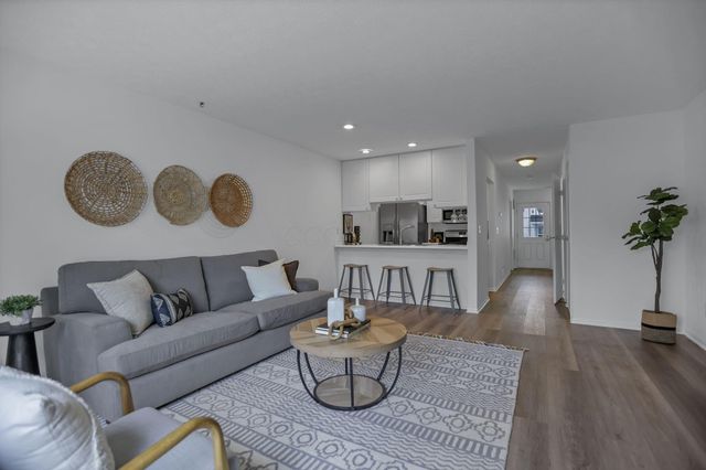 4641 Athalia Drive, 18b, Columbus, OH 43228