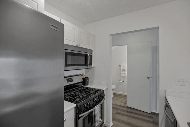 4641 Athalia Drive, 18b, Columbus, OH 43228