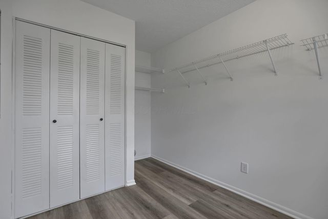 4641 Athalia Drive, 18b, Columbus, OH 43228