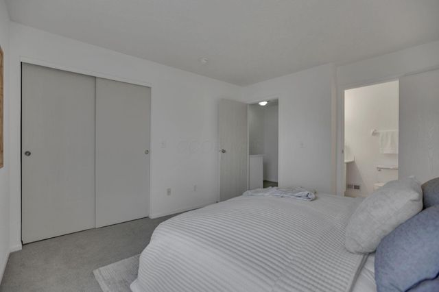 4641 Athalia Drive, 18b, Columbus, OH 43228