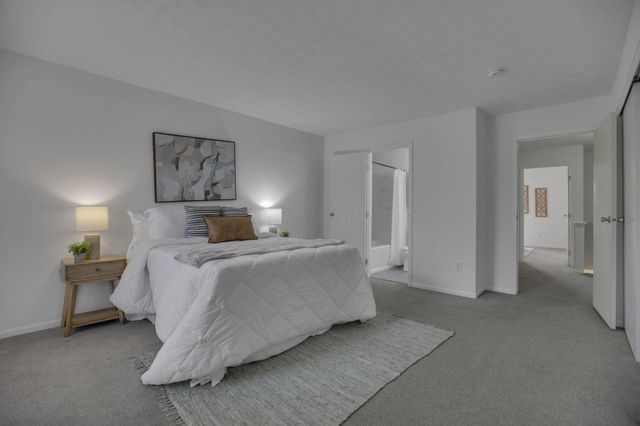 4641 Athalia Drive, 18b, Columbus, OH 43228