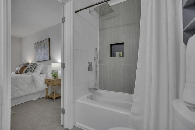 4641 Athalia Drive, 18b, Columbus, OH 43228