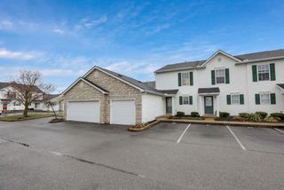 4641 Athalia Drive, 18b, Columbus, OH 43228