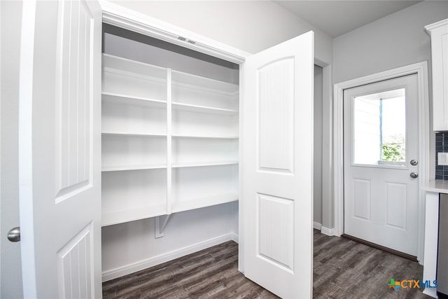 544 Buckskin Drive, Palacios, TX 77465