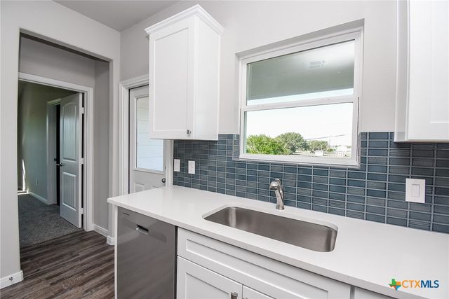 544 Buckskin Drive, Palacios, TX 77465