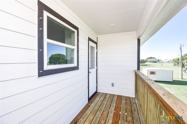 544 Buckskin Drive, Palacios, TX 77465