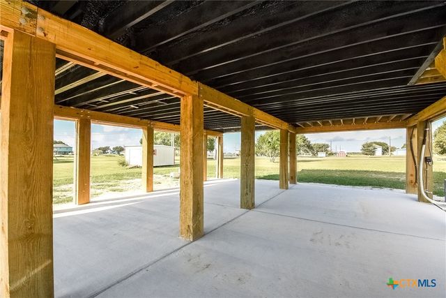 544 Buckskin Drive, Palacios, TX 77465