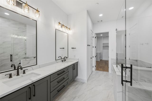 404 Vista Buena Trail, Fort Worth, TX 76111