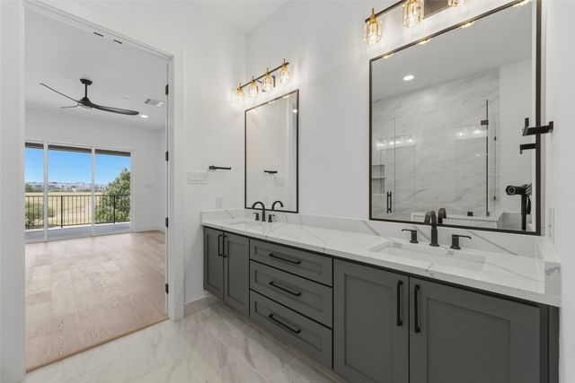404 Vista Buena Trail, Fort Worth, TX 76111