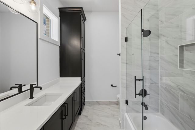 404 Vista Buena Trail, Fort Worth, TX 76111