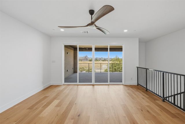404 Vista Buena Trail, Fort Worth, TX 76111