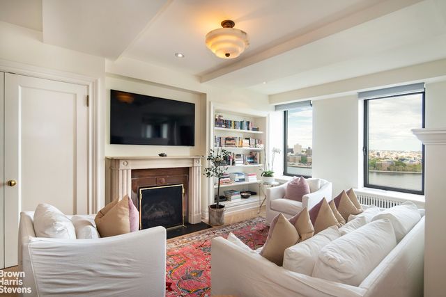 130 E END Avenue PHB, New York City, NY 10028