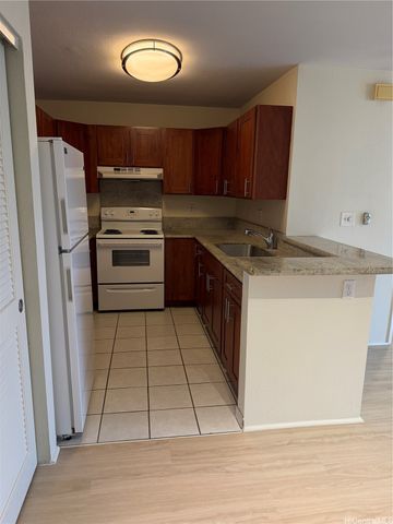 2500 Kalakaua Avenue 1906, Honolulu, HI 96815