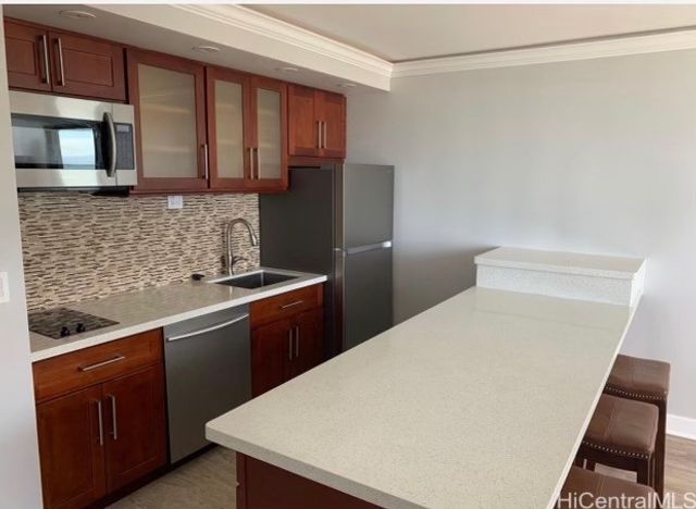 2500 Kalakaua Avenue 1906, Honolulu, HI 96815
