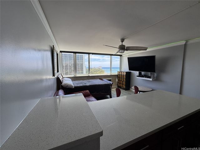 2500 Kalakaua Avenue 1906, Honolulu, HI 96815