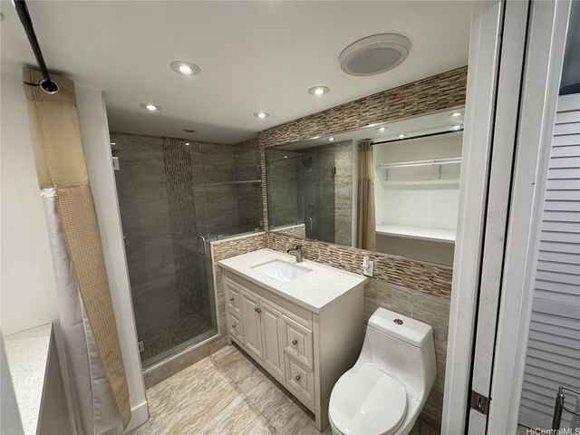 2500 Kalakaua Avenue 1906, Honolulu, HI 96815