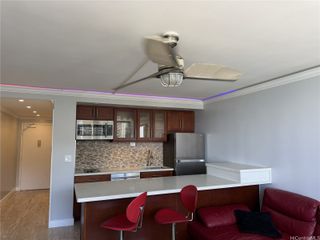2500 Kalakaua Avenue 1906, Honolulu, HI 96815