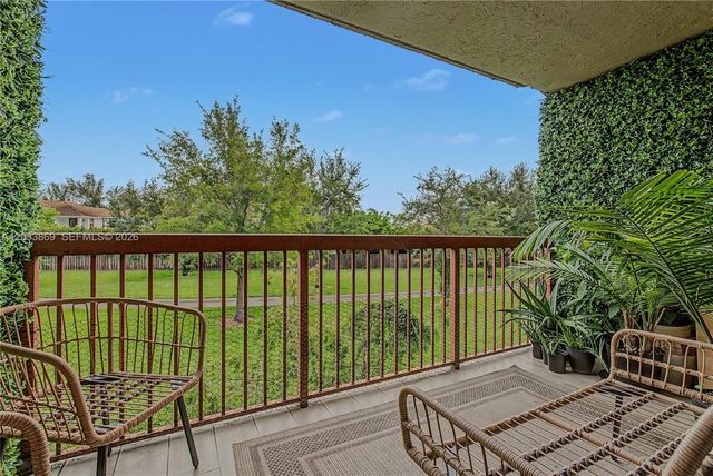 10227 NW 9th St Circle 2063, Miami, FL 33172