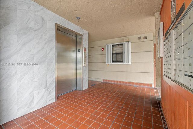10227 NW 9th St Circle 2063, Miami, FL 33172