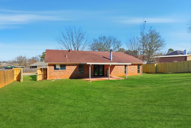 107 Janet Kay, Longview, TX 75605