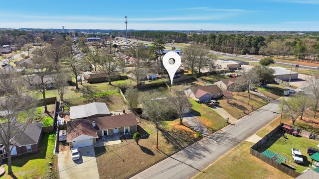 107 Janet Kay, Longview, TX 75605