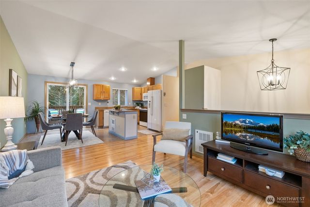 405 Amberwood Circle, Sultan, WA 98294