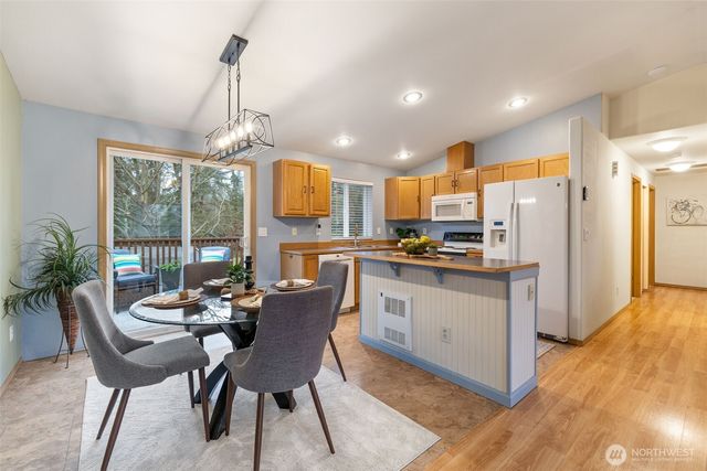 405 Amberwood Circle, Sultan, WA 98294