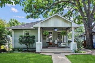522 S Winnetka Avenue, Dallas, TX 75208