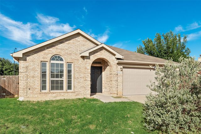 7437 Diamond Springs Trail, Fort Worth, TX 76123