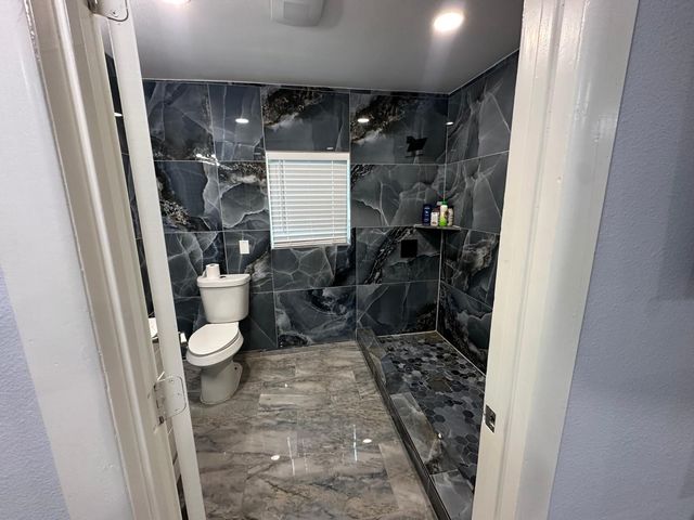400 E Shady Grove Road, Irving, TX 75060