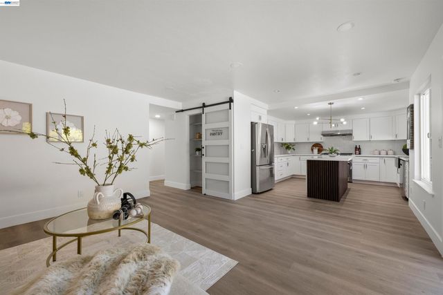 3208 Touriga Dr, Pleasanton, CA 94566