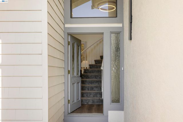 3208 Touriga Dr, Pleasanton, CA 94566