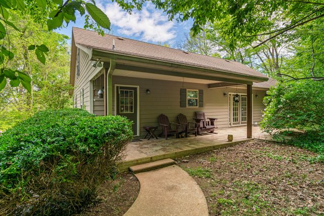 300 Gunter Smith Rd, Pulaski, TN 38478