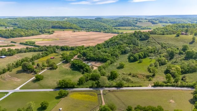 300 Gunter Smith Rd, Pulaski, TN 38478