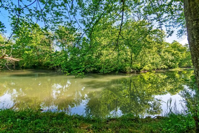 300 Gunter Smith Rd, Pulaski, TN 38478