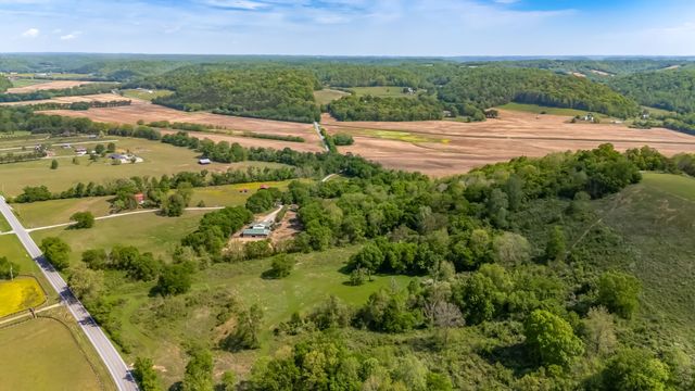 300 Gunter Smith Rd, Pulaski, TN 38478
