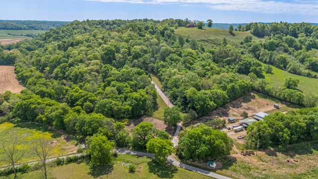 300 Gunter Smith Rd, Pulaski, TN 38478