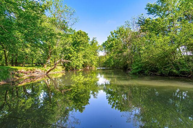 300 Gunter Smith Rd, Pulaski, TN 38478