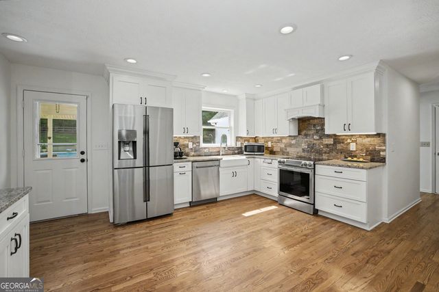 360 Darren Drive, Fayetteville, GA 30215