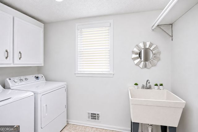 360 Darren Drive, Fayetteville, GA 30215