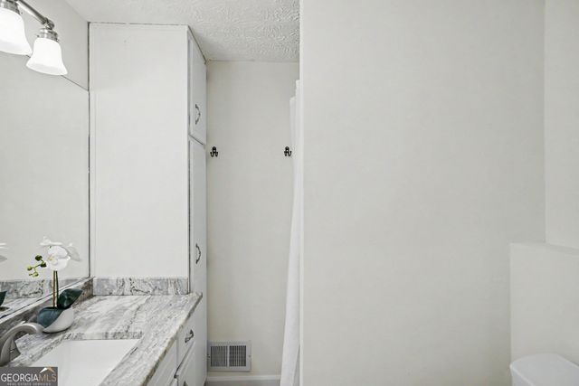 360 Darren Drive, Fayetteville, GA 30215