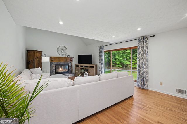 360 Darren Drive, Fayetteville, GA 30215