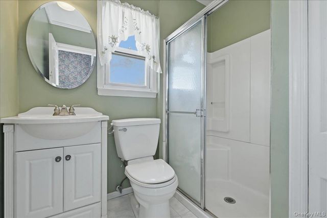 11 Moeller Street, Hicksville, NY 11801