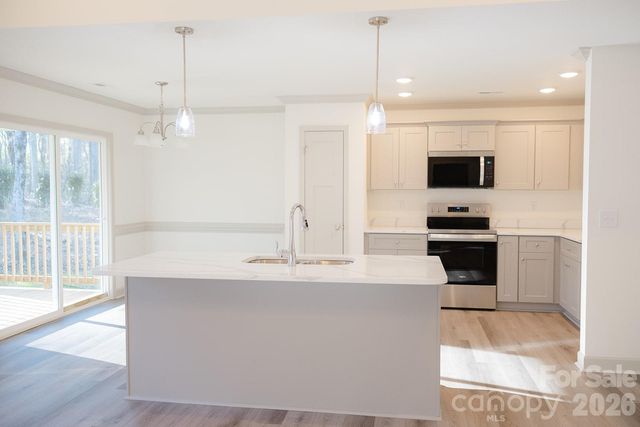 1254 Rainbow Circle, Catawba, SC 29704