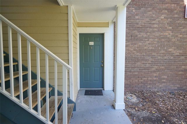 10122 WINSFORD OAK BOULEVARD 409, Tampa, FL 33624