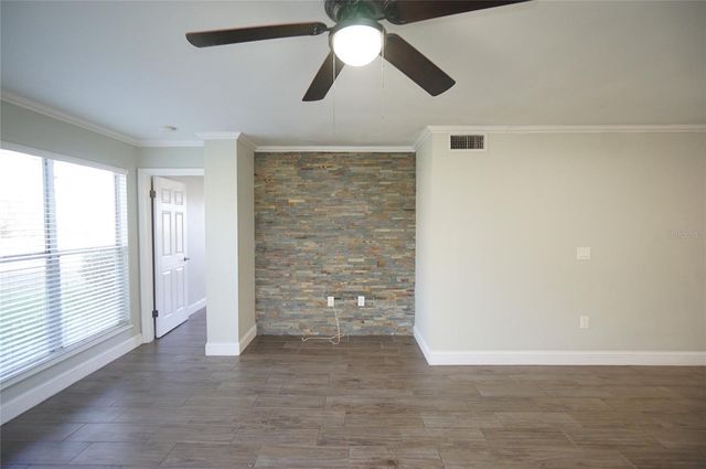 10122 WINSFORD OAK BOULEVARD 409, Tampa, FL 33624