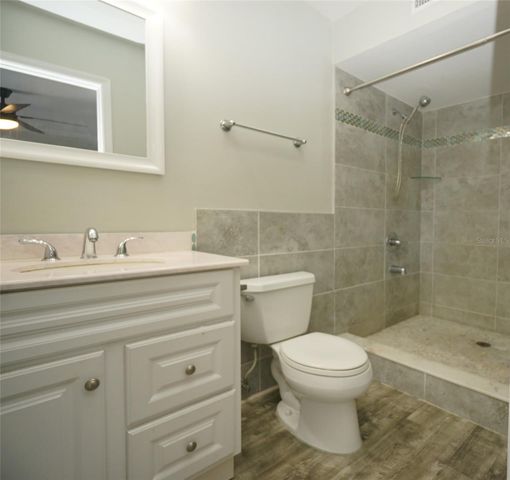 10122 WINSFORD OAK BOULEVARD 409, Tampa, FL 33624