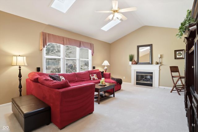 10828 Woodmont Lane, Fishers, IN 46037